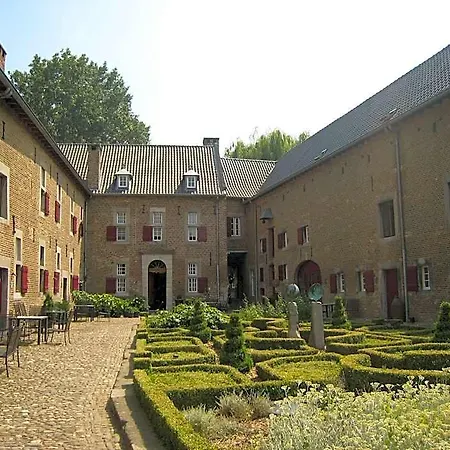 Near Town Center In Mesch